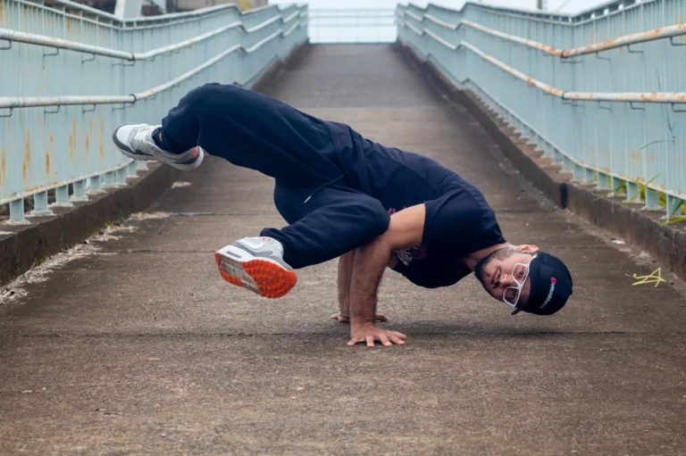 Bboy Wesley, professor de breaking, integrante da Usualdance desde novembro de 2025